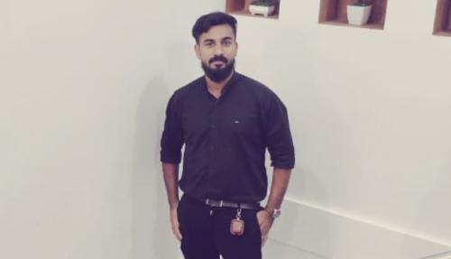 നാദാപുരത്ത് യുവാവിനെ തട്ടികൊണ്ട് പോയി; സുഹൃത്തുക്കൾക്ക് മർദനം