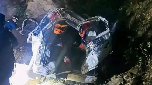 നേപ്പാളിൽ തീർത്ഥാടകർ സഞ്ചരിച്ച ബസ് കൊക്കയിലേക്ക് മറിഞ്ഞു: ഏഴ് ഇന്ത്യക്കാർ കൊല്ലപ്പെട്ടു