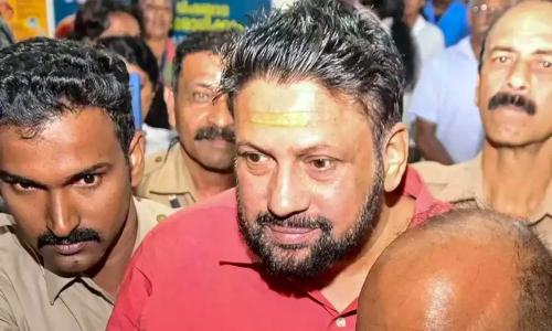 ശബരിമല സ്വർണ്ണക്കൊള്ള: തന്ത്രിക്ക് തിരിച്ചടി; കേസിൽ പങ്കില്ലെന്ന വിചാരണക്കോടതി പരാമർശം ഹൈക്കോടതി റദ്ദാക്കി