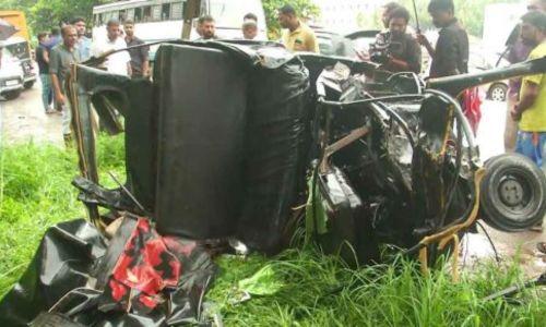 മലപ്പുറത്ത് കെഎസ്ആര്ടിസി ബസും ഓട്ടോറിക്ഷയും കൂട്ടിയിടിച്ച് മൂന്ന് മരണം മലപ്പുറത്ത് കെഎസ്ആര്ടിസി ബസും ഓട്ടോറിക്ഷയും കൂട്ടിയിടിച്ച് മൂന്ന് മരണം