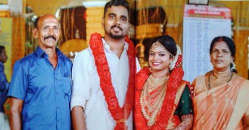 ശാരിമോൾ ജീവനൊടുക്കിയ കേസ്: ഭർത്താവും കുടുംബവും അറസ്റ്റിൽ ശാരിമോൾ ജീവനൊടുക്കിയ കേസ്: ഭർത്താവും കുടുംബവും അറസ്റ്റിൽ