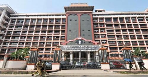 ശബരിമല സ്വർണക്കൊള്ള: പിന്നിൽ വമ്പന്‍ സ്രാവുകളെന്ന് ഹൈക്കോടതി