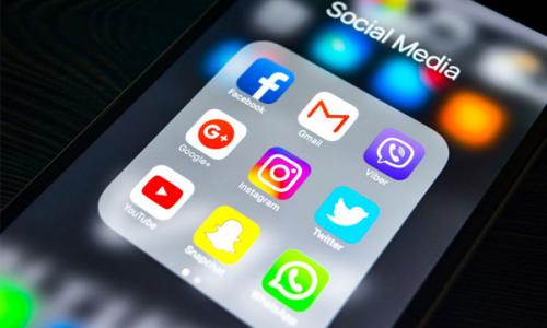 സമൂ­ഹ മാ­ധ്യമങ്ങൾ ദു­രു­പയോ­ഗം ചെ­യ്ത പ്രതി­യെ­ റി­മാ­ൻ­ഡ് ചെ­യ്തു­