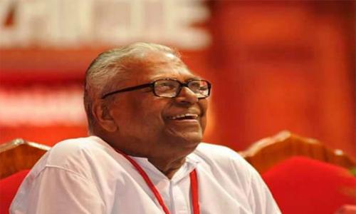 കാണ്ടാമൃഗത്തെക്കാൾ ചർമശക്തിയാണ് ഉമ്മന്ചാണ്ടിക്ക്: വി എസ് 