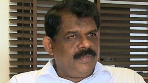 മന്ത്രി ആന്റണി രാജുവിനു നേരെ കെഎസ്ആർടിസി ജീവനക്കാരുടെ പ്രതിഷേധം മന്ത്രി ആന്റണി രാജുവിനു നേരെ കെഎസ്ആർടിസി ജീവനക്കാരുടെ പ്രതിഷേധം