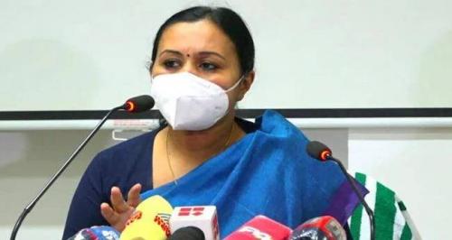 ശസ്ത്രക്രിയ വൈകി രോഗി മരിച്ച സംഭവം; താക്കീതുമായി ആരോഗ്യമന്ത്രി ശസ്ത്രക്രിയ വൈകി രോഗി മരിച്ച സംഭവം; താക്കീതുമായി ആരോഗ്യമന്ത്രി