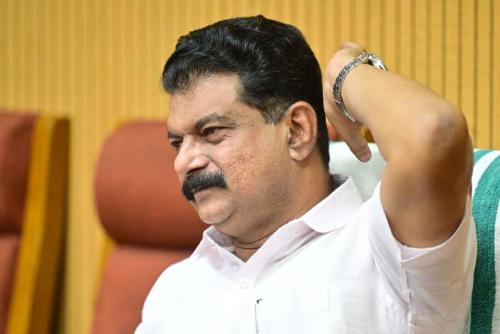 നിലപാടിൽ മാറ്റം; നിലന്പൂരിൽ മത്സരിക്കുന്ന കാര്യം ആലോചനയിലെന്ന് പി.വി. അൻവർ