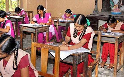 പൊതുപരീക്ഷ റദ്ദാക്കി: തമിഴ്നാട്ടിൽ 10, 11 ക്ലാസുകളിലെ മുഴുവൻ വിദ്യാർത്ഥികളേയും വിജയിപ്പിക്കും      