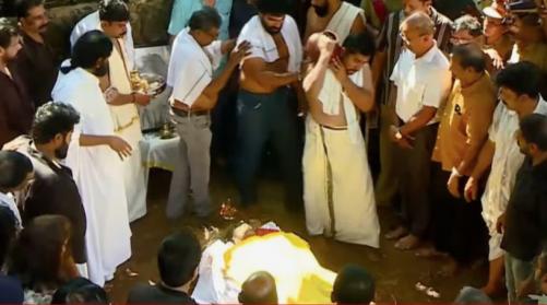 മലയാളത്തിന്റെ 'ശ്രീ'ക്ക് കണ്ണീരോടെ വിട; സംസ്കാര ചടങ്ങുകൾ ഒദ്യോഗിക ബഹുമതികളോടെ പൂർത്തിയായി