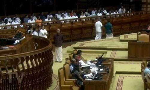 നിയമസഭയിൽ കൗതുകമായി ഹസ്തദാനവും അഭിവാദ്യവും; സ്പീക്കർ തിരഞ്ഞെടുപ്പ് നാളെ