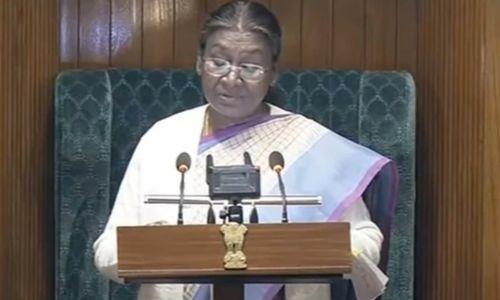 രാജ്യം ഐതിഹാസിക നേട്ടങ്ങളിലൂടെ കടന്നുപോകുന്നു; രണ്ടാം മോദി സര്ക്കാരിന്റെ നേട്ടങ്ങള് എണ്ണിപ്പറഞ്ഞ് ദ്രൗപതി മുർമു രാജ്യം ഐതിഹാസിക നേട്ടങ്ങളിലൂടെ കടന്നുപോകുന്നു; രണ്ടാം മോദി സര്ക്കാരിന്റെ നേട്ടങ്ങള് എണ്ണിപ്പറഞ്ഞ് ദ്രൗപതി മുർമു