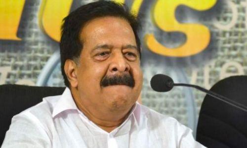 മുഖ്യനെ പരിഹസിച്ച് ചെന്നിത്തല; പുതുപ്പള്ളിയിൽ ക്യാപ്റ്റനും ഫോർവേഡുമൊന്നും വിലപ്പോകില്ല മുഖ്യനെ പരിഹസിച്ച് ചെന്നിത്തല; പുതുപ്പള്ളിയിൽ ക്യാപ്റ്റനും ഫോർവേഡുമൊന്നും വിലപ്പോകില്ല