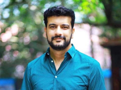 രമേഷ് പിഷാരടി കോൺഗ്രസിൽ ചേരുന്നു രമേഷ് പിഷാരടി കോൺഗ്രസിൽ ചേരുന്നു
