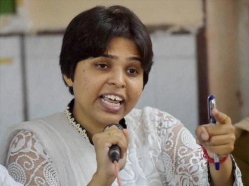 ശബരിമല ദർശനത്തിനായി എത്തിയ തൃപ്തി ദേശായിക്കു സുരക്ഷ ഒരുക്കാനാകില്ലെന്ന് പോലീസ്