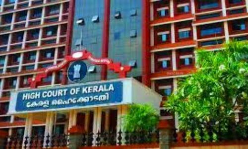 പ്രതിയാക്കപ്പെടേണ്ട ഉദ്യോഗസ്ഥരെ സര്ക്കാര് സംരക്ഷിക്കുന്നു ; രൂക്ഷവിമർശനവുമായി ഹൈക്കോടതി പ്രതിയാക്കപ്പെടേണ്ട ഉദ്യോഗസ്ഥരെ സര്ക്കാര് സംരക്ഷിക്കുന്നു ; രൂക്ഷവിമർശനവുമായി ഹൈക്കോടതി