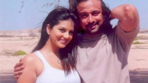 2008ൽ സണ്ണി ലിയോണിന്റെ നായകനായി നിഷാന്ത് സാഗര്‍ അഭിനയിച്ച ചിത്രം വെളിച്ചത്തേക്ക്