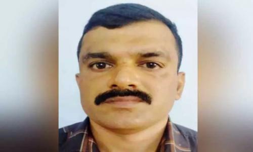 അഗ്നിവീർ റിക്രൂട്ട്മെന്റിന്റെ പേരിൽ യുവാക്കളുടെ കയ്യിൽ നിന്നും 30 ലക്ഷം തട്ടിയെടുത്ത മുൻ സൈനികൻ അറസ്റ്റിൽ അഗ്നിവീർ റിക്രൂട്ട്മെന്റിന്റെ പേരിൽ യുവാക്കളുടെ കയ്യിൽ നിന്നും 30 ലക്ഷം തട്ടിയെടുത്ത മുൻ സൈനികൻ അറസ്റ്റിൽ