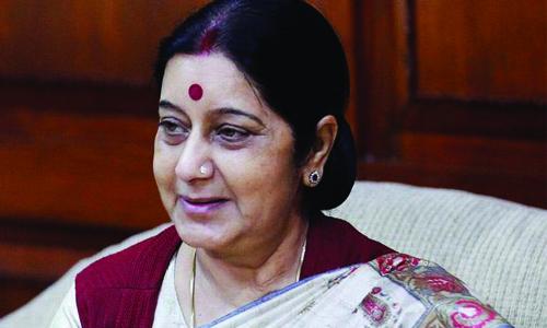 ഇന്ത്യക്കാ­രു­ടെ­ പ്രശ്നങ്ങൾ ഒറ്റ ട്വീ­റ്റിൽ പരി­ഹരി­ക്കും: സു­ഷമാ­ സ്വരാ­ജ്