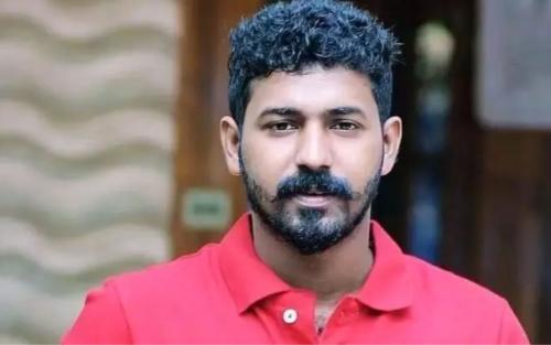 വിയ്യൂരിൽ അസിസ്റ്റന്റ് ജയിലറെ മർദിച്ച സംഭവം; ആകാശ് തില്ലങ്കേരിക്കെതിരെ കേസെടുത്തു