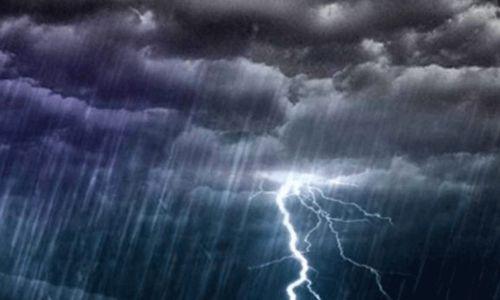 മഴ കനക്കും: ഇടിമിന്നലോടു കൂടിയ ശക്തമായ മഴയ്ക്കും ശക്തമായ കാറ്റിനും സാധ്യത മഴ കനക്കും: ഇടിമിന്നലോടു കൂടിയ ശക്തമായ മഴയ്ക്കും ശക്തമായ കാറ്റിനും സാധ്യത