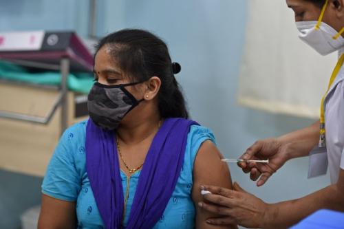 കോവിഡ് വാക്സിൻ: 18 കഴിഞ്ഞവർക്കുള്ള രജിസ്ട്രേഷൻ ശനിയാഴ്ച മുതൽ കോവിഡ് വാക്സിൻ: 18 കഴിഞ്ഞവർക്കുള്ള രജിസ്ട്രേഷൻ ശനിയാഴ്ച മുതൽ