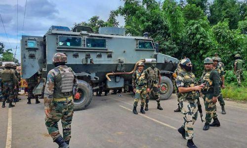 മണിപ്പൂരിൽ വീണ്ടും സംഘര്ഷം ; വെടിവെപ്പില് അഞ്ചുപേര് കൊല്ലപ്പെട്ടു മണിപ്പൂരിൽ വീണ്ടും സംഘര്ഷം ; വെടിവെപ്പില് അഞ്ചുപേര് കൊല്ലപ്പെട്ടു