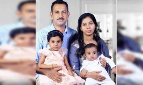 അങ്കമാലിയിൽ വീടിന് തീപിടിച്ച് ഒരു കുടുംബത്തിലെ നാലുപേർ മരിച്ചു അങ്കമാലിയിൽ വീടിന് തീപിടിച്ച് ഒരു കുടുംബത്തിലെ നാലുപേർ മരിച്ചു
