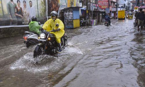 മഴക്കെടുതി; കേരളത്തിൽ ഇന്ന് പൊലിഞ്ഞത് 5 ജീവനുകൾ മഴക്കെടുതി; കേരളത്തിൽ ഇന്ന് പൊലിഞ്ഞത് 5 ജീവനുകൾ