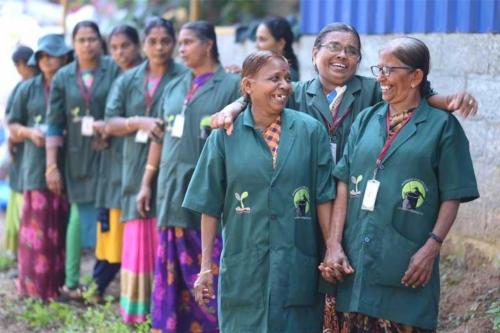 ഹരിതകർമ്മ സേനയുടെ യൂണിഫോം നിറംമാറ്റം; തലസ്ഥാനത്ത് രാഷ്ട്രീയ വിവാദം പുകയുന്നു