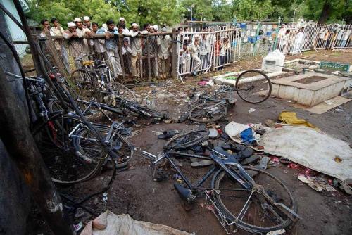മലേഗാവ് സ്ഫോടനക്കേസിൽ എല്ലാ പ്രതികളെയും കുറ്റവിമുക്തരാക്കി കോടതി ഉത്തരവ് മലേഗാവ് സ്ഫോടനക്കേസിൽ എല്ലാ പ്രതികളെയും കുറ്റവിമുക്തരാക്കി കോടതി ഉത്തരവ്