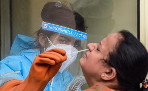 ഇന്ത്യയിൽ 43,654 പേര്ക്ക് കൂടി കോവിഡ്: പകുതി കേസുകളും കേരളത്തില് ഇന്ത്യയിൽ 43,654 പേര്ക്ക് കൂടി കോവിഡ്: പകുതി കേസുകളും കേരളത്തില്