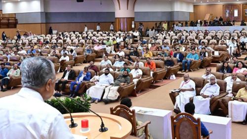 ലോക കേരളസഭ പിരിച്ചുവിടാൻ മന്ത്രിസഭാ യോഗം തീരുമാനം; ഇതിന്റെ പേരിൽ നടന്നത് ധൂർത്തെന്ന് വിമർശനം