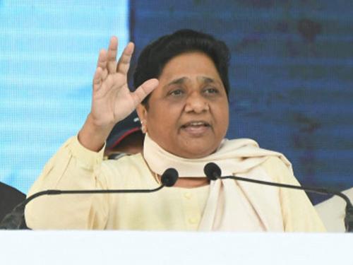 ഭീ ആർമി നേതാവ് ചന്ദ്രശേഖർ ആസാദിന്റെ അറസ്റ്റ് തെരഞ്ഞെടുപ്പിനെ സ്വാധീനിക്കും: മായാവതി ഭീ ആർമി നേതാവ് ചന്ദ്രശേഖർ ആസാദിന്റെ അറസ്റ്റ് തെരഞ്ഞെടുപ്പിനെ സ്വാധീനിക്കും: മായാവതി