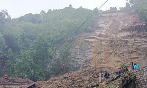 കനത്ത മഴയിലും മണ്ണിടിച്ചിലിലും വടക്കുകിഴക്കൻ സംസ്ഥാനങ്ങളിൽ 36 പേർ മരിച്ചതായി റിപ്പോർട്ട് കനത്ത മഴയിലും മണ്ണിടിച്ചിലിലും വടക്കുകിഴക്കൻ സംസ്ഥാനങ്ങളിൽ 36 പേർ മരിച്ചതായി റിപ്പോർട്ട്