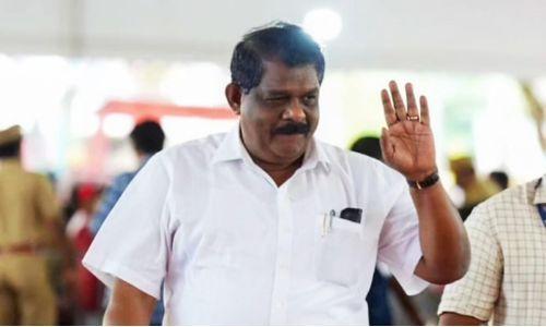 ഗണേഷ് കുമാറിനെതിരെ വിമർശനവുമായി മുന്മന്ത്രി ആന്റണി രാജു ഗണേഷ് കുമാറിനെതിരെ വിമർശനവുമായി മുന്മന്ത്രി ആന്റണി രാജു