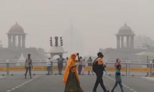 നിയന്ത്രണങ്ങള് ലംഘിച്ച് പടക്കംപൊട്ടിക്കൽ; ഡല്ഹിയില് വായു ഗുണനിലവാരം ഗുരുതരനിലയിൽ നിയന്ത്രണങ്ങള് ലംഘിച്ച് പടക്കംപൊട്ടിക്കൽ; ഡല്ഹിയില് വായു ഗുണനിലവാരം ഗുരുതരനിലയിൽ