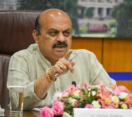 രാത്രി 10 മുതൽ പുലർച്ചെ ആറ് വരെ ഉച്ചഭാഷിണി നിരോധിച്ച് കർണാടക രാത്രി 10 മുതൽ പുലർച്ചെ ആറ് വരെ ഉച്ചഭാഷിണി നിരോധിച്ച് കർണാടക