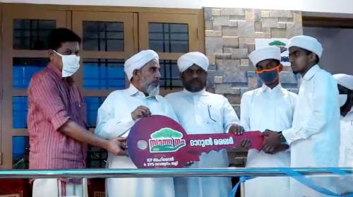 ഐ.സി.എഫ് ദാറുൽ ഖൈർ 64ാമത് വീട് താക്കോൽദാനം നടത്തി ഐ.സി.എഫ് ദാറുൽ ഖൈർ 64ാമത് വീട് താക്കോൽദാനം നടത്തി