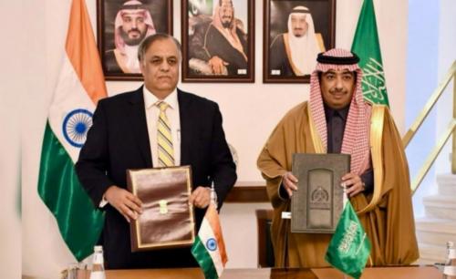 സൗദിക്കും ഇന്ത്യയ്ക്കും ഇടയിൽ വിസ ഇളവ്; സുപ്രധാന കരാറിൽ ഒപ്പുവെച്ചു