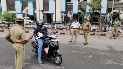 കൊവിഡ് നിയന്ത്രണങ്ങളിൽ ഇളവ്; കടകൾ ഒന്നിടവിട്ട ദിവസങ്ങളിൽ രാത്രി 8 വരെ തുറക്കാം