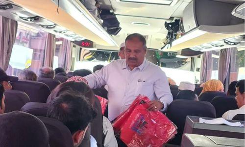 ബി.കെ.എസ്.എഫ് സേവന കൂട്ടായ്മ ഒരുക്കിയ റമദാൻ സൗജന്യകാരുണ്യവർഷം; ഉംറ തീർഥാടകർ ബഹ്റൈനിൽനിന്ന് മക്കയിലേക്ക് യാത്ര തിരിച്ചു ബി.കെ.എസ്.എഫ് സേവന കൂട്ടായ്മ ഒരുക്കിയ റമദാൻ സൗജന്യകാരുണ്യവർഷം; ഉംറ തീർഥാടകർ ബഹ്റൈനിൽനിന്ന് മക്കയിലേക്ക് യാത്ര തിരിച്ചു