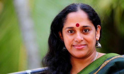 സ്വന്തം നിലനിൽപ്പിനായി ഇതൊന്നും എന്നെ ബാധിക്കില്ലെന്ന് വിചാരിക്കുന്ന പ്രബുദ്ധ സിനിമാ പ്രവർത്തകർ ചുറ്റുമുണ്ട്’: സജിത മഠത്തിൽ സ്വന്തം നിലനിൽപ്പിനായി ഇതൊന്നും എന്നെ ബാധിക്കില്ലെന്ന് വിചാരിക്കുന്ന പ്രബുദ്ധ സിനിമാ പ്രവർത്തകർ ചുറ്റുമുണ്ട്’: സജിത മഠത്തിൽ
