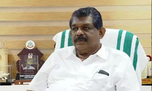 ഗതാഗത മന്ത്രി ആന്റണി രാജുവിന് നേരെ യുത്ത് കോൺഗ്രസ്സിന്റെ കരിങ്കൊടി പ്രയോഗം ഗതാഗത മന്ത്രി ആന്റണി രാജുവിന് നേരെ യുത്ത് കോൺഗ്രസ്സിന്റെ കരിങ്കൊടി പ്രയോഗം