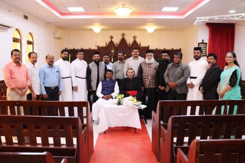 ഡോ.ഗീവർഗീസ് മാർ കൂറിലോസ് തിരുമേനിക്ക് സ്വീകരണം നല്കി ഡോ.ഗീവർഗീസ് മാർ കൂറിലോസ് തിരുമേനിക്ക് സ്വീകരണം നല്കി