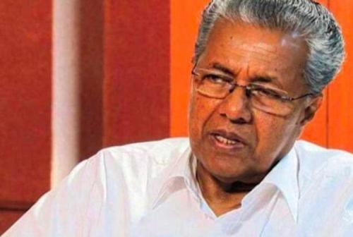 രാജ്യത്തെ ആറ് വിമാനത്താവളങ്ങള്‍ സ്വകാര്യമേഖലയെ ഏല്‍പ്പിക്കാനുളള കേന്ദ്ര സര്‍ക്കാര്‍ തീരുമാനം പുനഃപരിശോധിക്കണമെന്ന് മുഖ്യമന്ത്രി