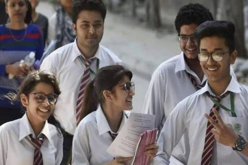 സിബിഎസ്ഇ പ്ലസ് ടു ഫലം പ്രഖ്യാപിച്ചു; 85.20 ശതമാനം വിജയം, തിരുവനന്തപുരം മേഖല ഒന്നാമത്