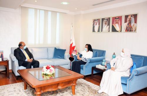 ബഹ്റൈൻ ഇന്ത്യൻ സ്ഥാ­നപതി­ ആരോ­ഗ്യമന്ത്രി­യു­മാ­യി­ കൂ­ടി­ക്കാ­ഴ്ച്ച നടത്തി