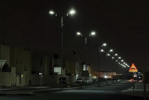 മുഹറഖിലെ തെരുവുവിളക്കുകൾ നവീകരിക്കുന്നു; സമഗ്ര പദ്ധതിക്ക് നഗരസഭയുടെ അംഗീകാരം