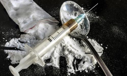 കൊ­ച്ചി­യിൽ ഒരു­ കോ­ടി­ രൂ­പയു­ടെ­ മയക്കു­മരു­ന്ന് പി­ടി­കൂ­ടി­