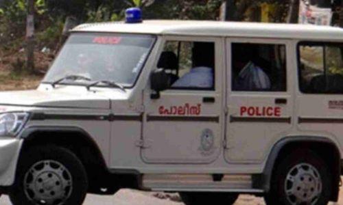 കാസർകോട് പൊലീസ് പട്രോളിംഗിനിടെ എസ്ഐയെ വളഞ്ഞിട്ട് ആക്രമിച്ച് അഞ്ചംഗ സംഘം